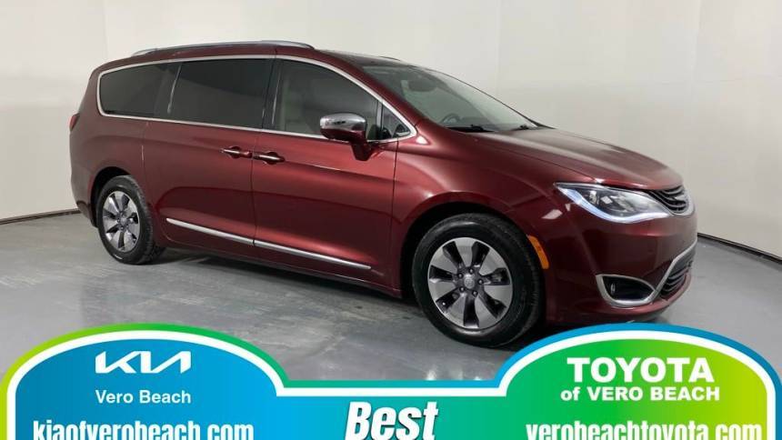 2018 Chrysler Pacifica Hybrid Limited — Minivan — 95,557 mi — Vero Beach, FL