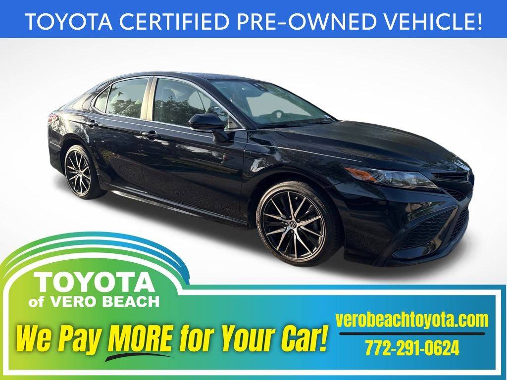 2022 Toyota Camry SE — Sedan — 17,981 mi — Vero Beach, FL