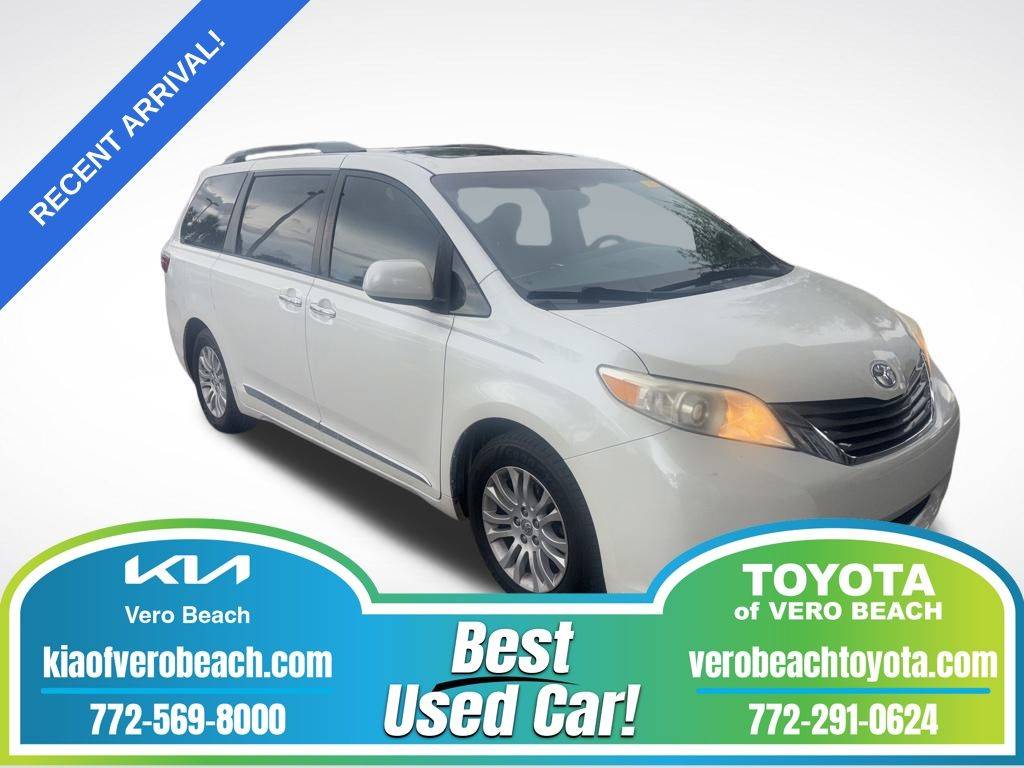 2016 Toyota Sienna L — Minivan — 90,879 mi — Vero Beach, FL