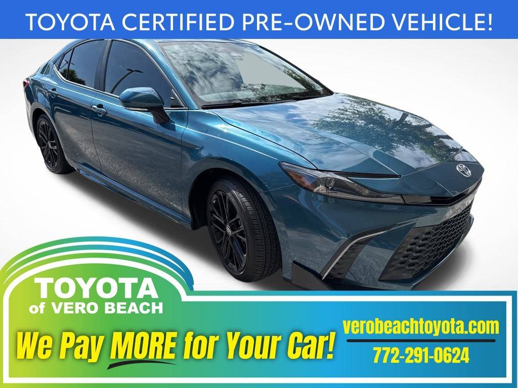 2025 Toyota Camry Hybrid SE — Sedan — 5,143 mi — Vero Beach, FL