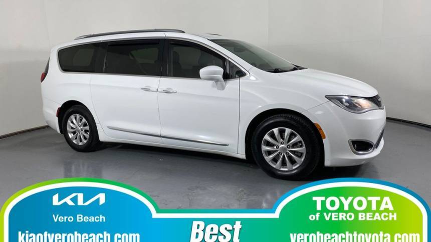 2018 Chrysler Pacifica Touring L — Minivan — 99,884 mi — Vero Beach, FL