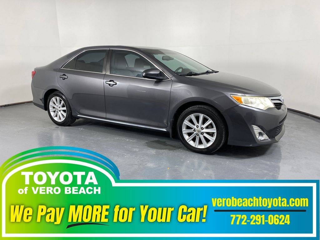 2013 Toyota Camry XLE V6 — Sedan — 60,015 mi — Vero Beach, FL