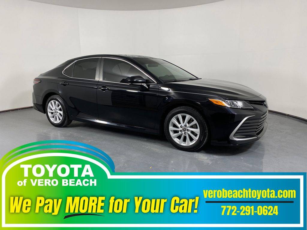 2021 Toyota Camry LE — Sedan — 33,319 mi — Vero Beach, FL