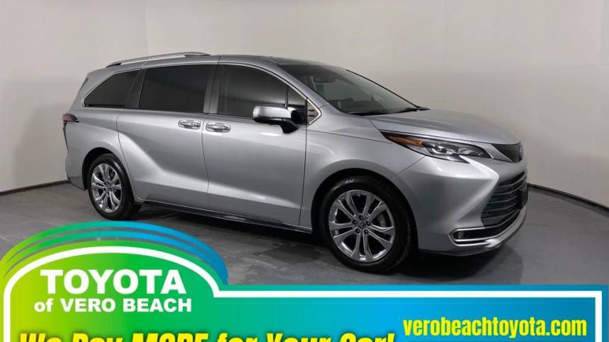 2022 Toyota Sienna Platinum — Minivan — 22,791 mi — Vero Beach, FL