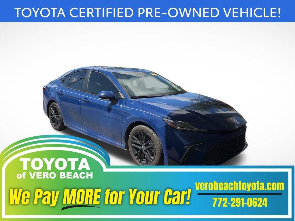 2025 Toyota Camry Hybrid SE — Sedan — 12,703 mi — Vero Beach, FL