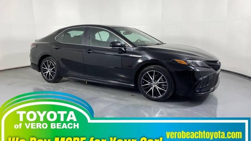 2022 Toyota Camry SE — Sedan — 22,531 mi — Vero Beach, FL