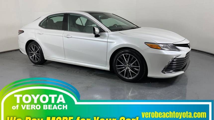 2021 Toyota Camry XLE — Sedan — 28,614 mi — Vero Beach, FL