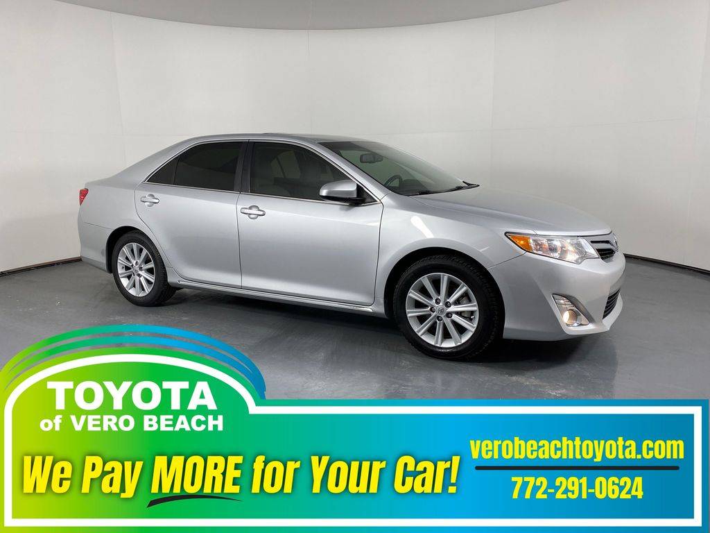 2014 Toyota Camry XLE — Sedan — 34,599 mi — Vero Beach, FL