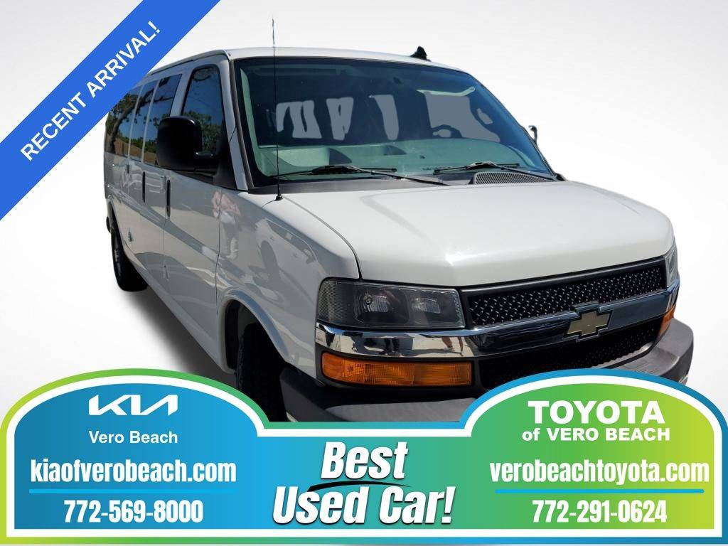 2017 Chevrolet Express Passenger LT — Passenger Van — 59,200 mi — Vero Beach, FL
