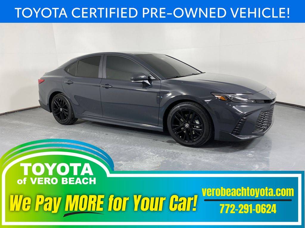 2025 Toyota Camry Hybrid SE — Sedan — 4,004 mi — Vero Beach, FL