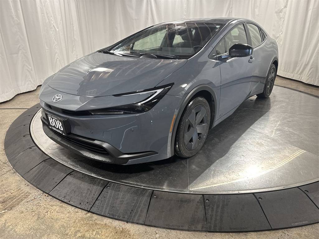2023 Toyota Prius Limited — Hatchback — 11,215 mi — Beaverton, OR