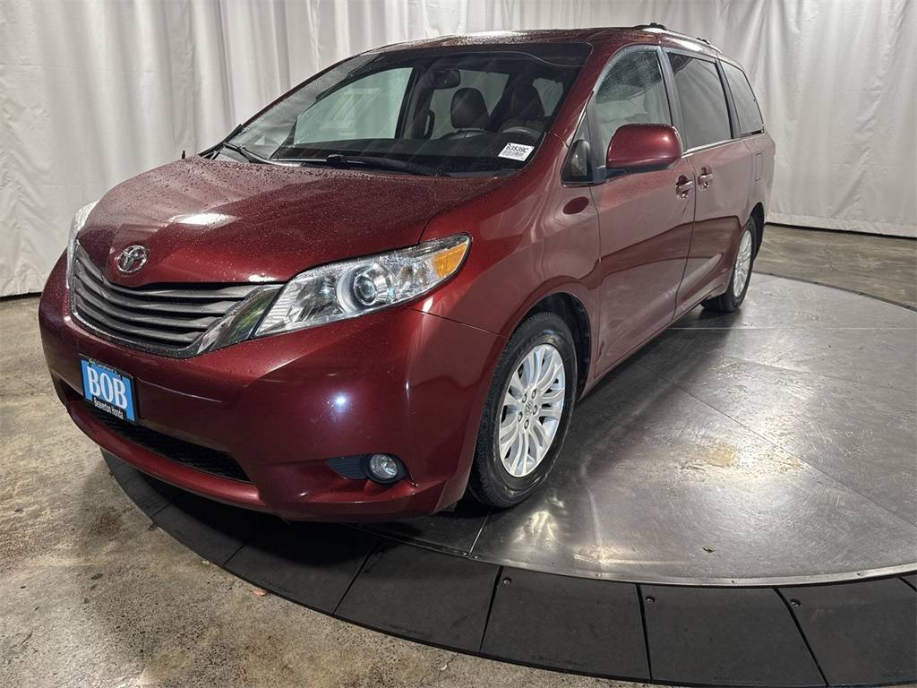 2011 Toyota Sienna Base — Minivan — 127,954 mi — Beaverton, OR