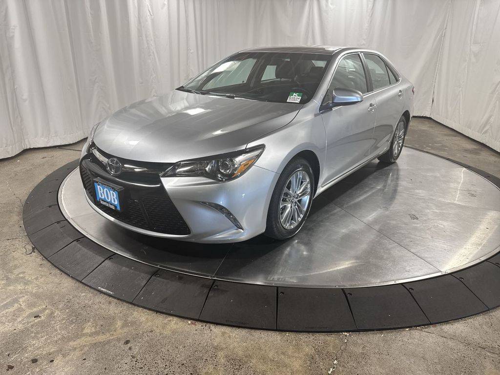 2015 Toyota Camry SE — Sedan — 9,258 mi — Beaverton, OR