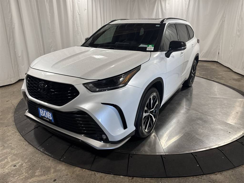 2022 Toyota Highlander XSE — SUV — 10,707 mi — Beaverton, OR