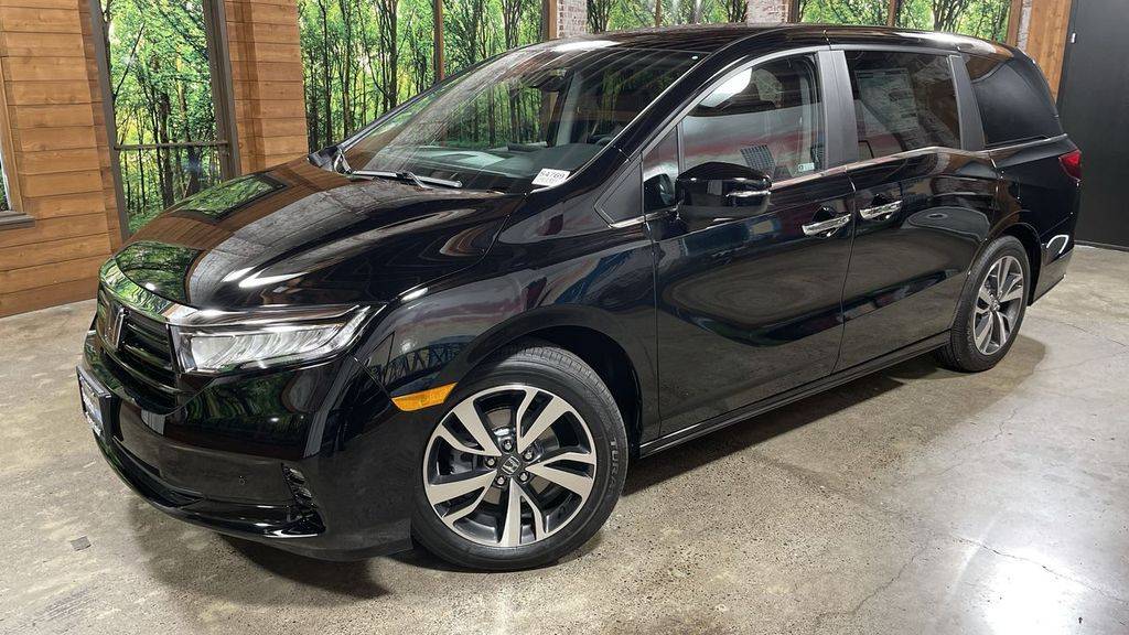 2022 Honda Odyssey Touring — Minivan — 34,618 mi — Beaverton, OR