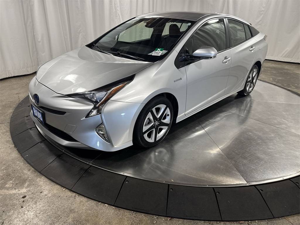 2016 Toyota Prius Four — Hatchback — 51,876 mi — Beaverton, OR