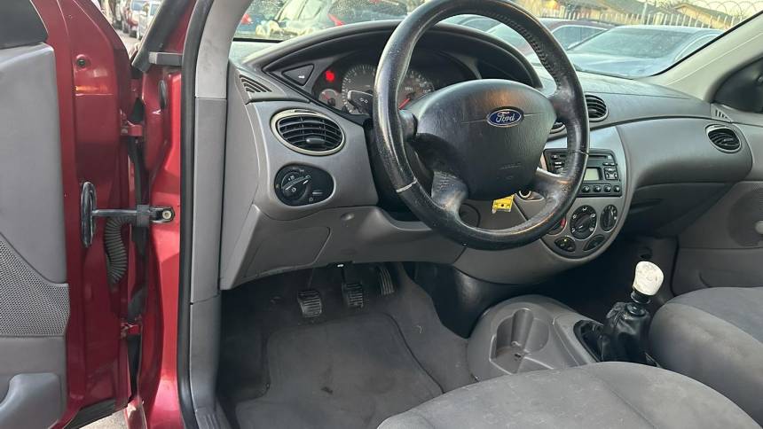 2002 ford focus se interior