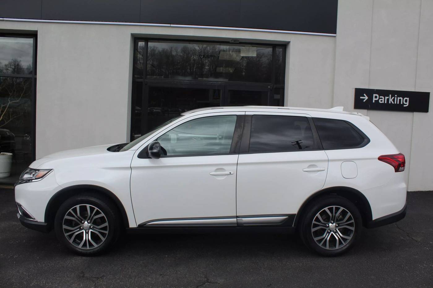 2018 Mitsubishi Outlander ES — SUV — 96,312 mi — Bethel Park, PA