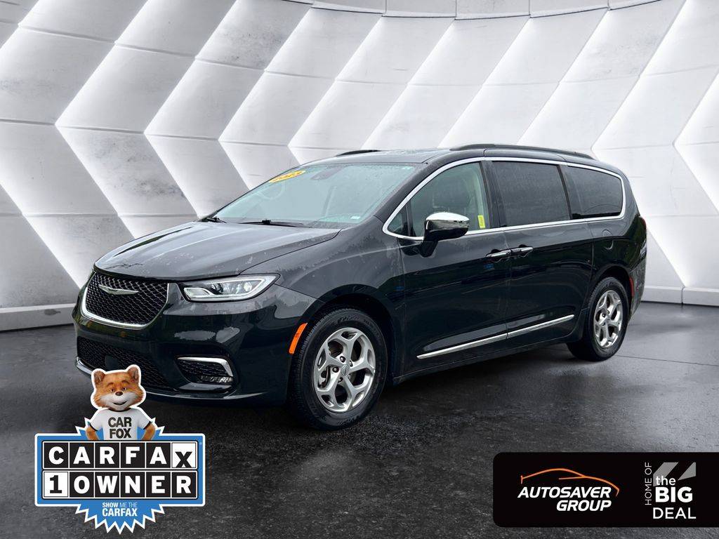 2023 Chrysler Pacifica Limited — Minivan — 68,037 mi — St Johnsbury, VT