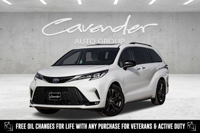 2023 Toyota Sienna XSE — Minivan — 21,779 mi — San Antonio, TX