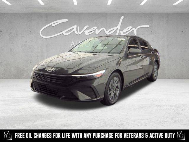 2024 Hyundai Elantra SEL — Sedan — 8,592 mi — San Antonio, TX