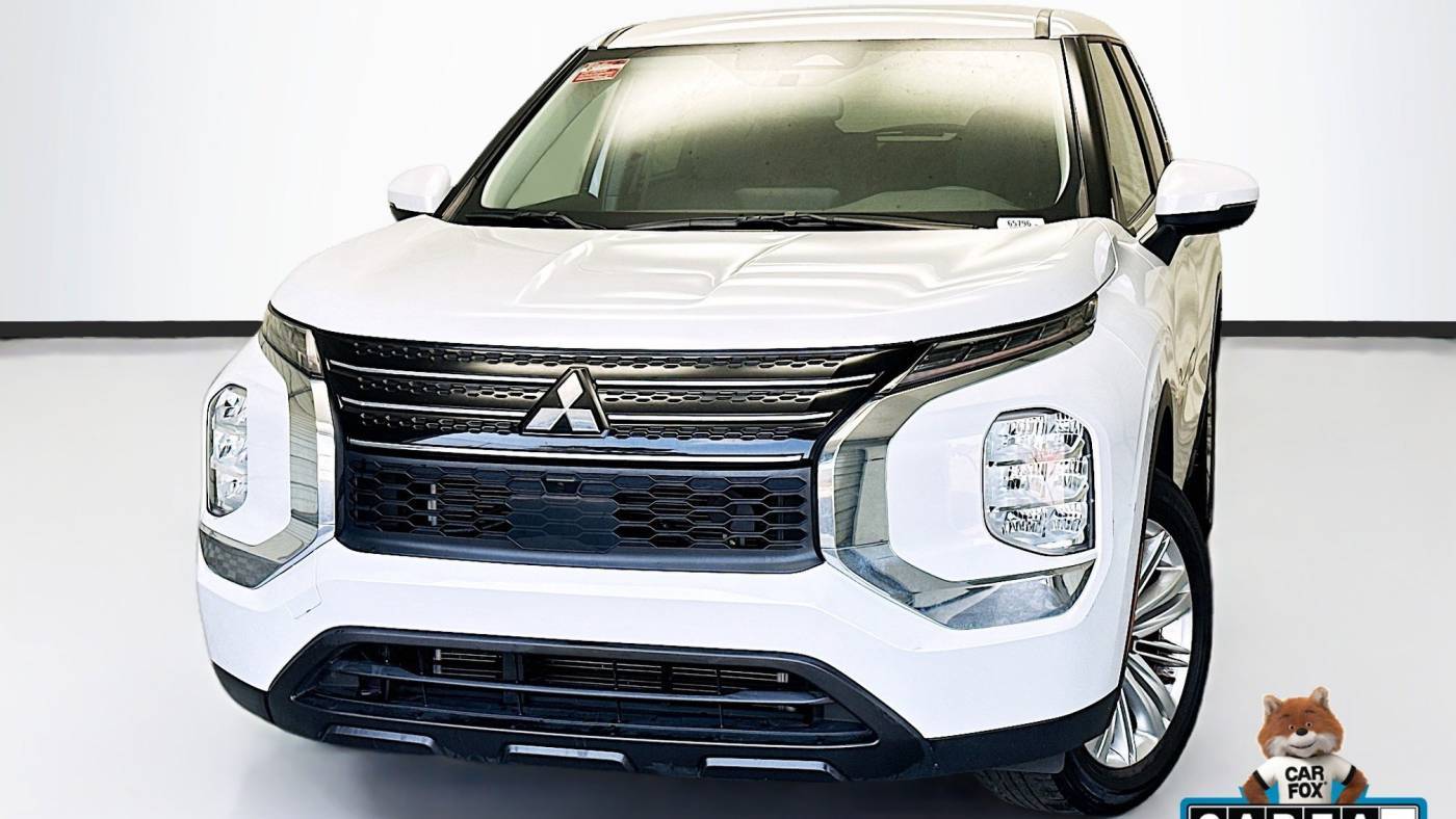 2022 Mitsubishi Outlander ES — SUV — 26,662 mi — Montclair, CA