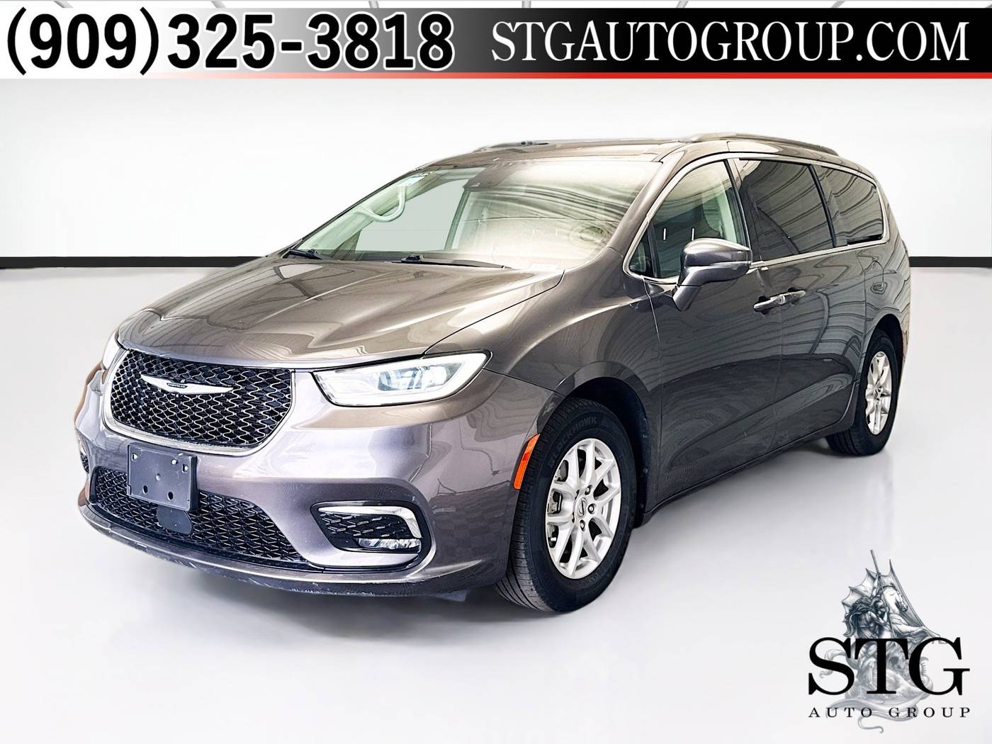 2022 Chrysler Pacifica Touring L — Minivan — 77,687 mi — Montclair, CA