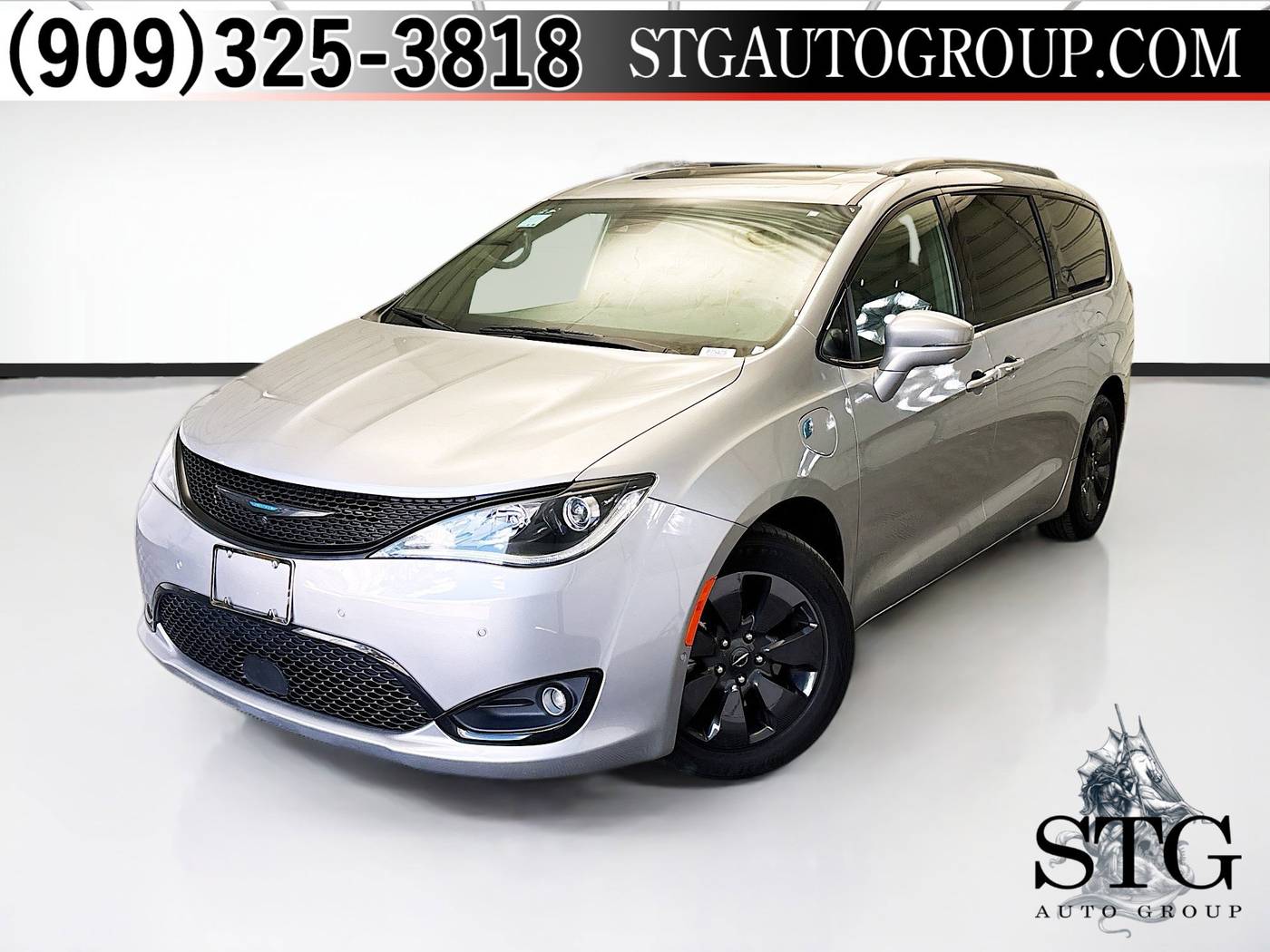 2020 Chrysler Pacifica Hybrid Limited — Minivan — 62,918 mi — Montclair, CA