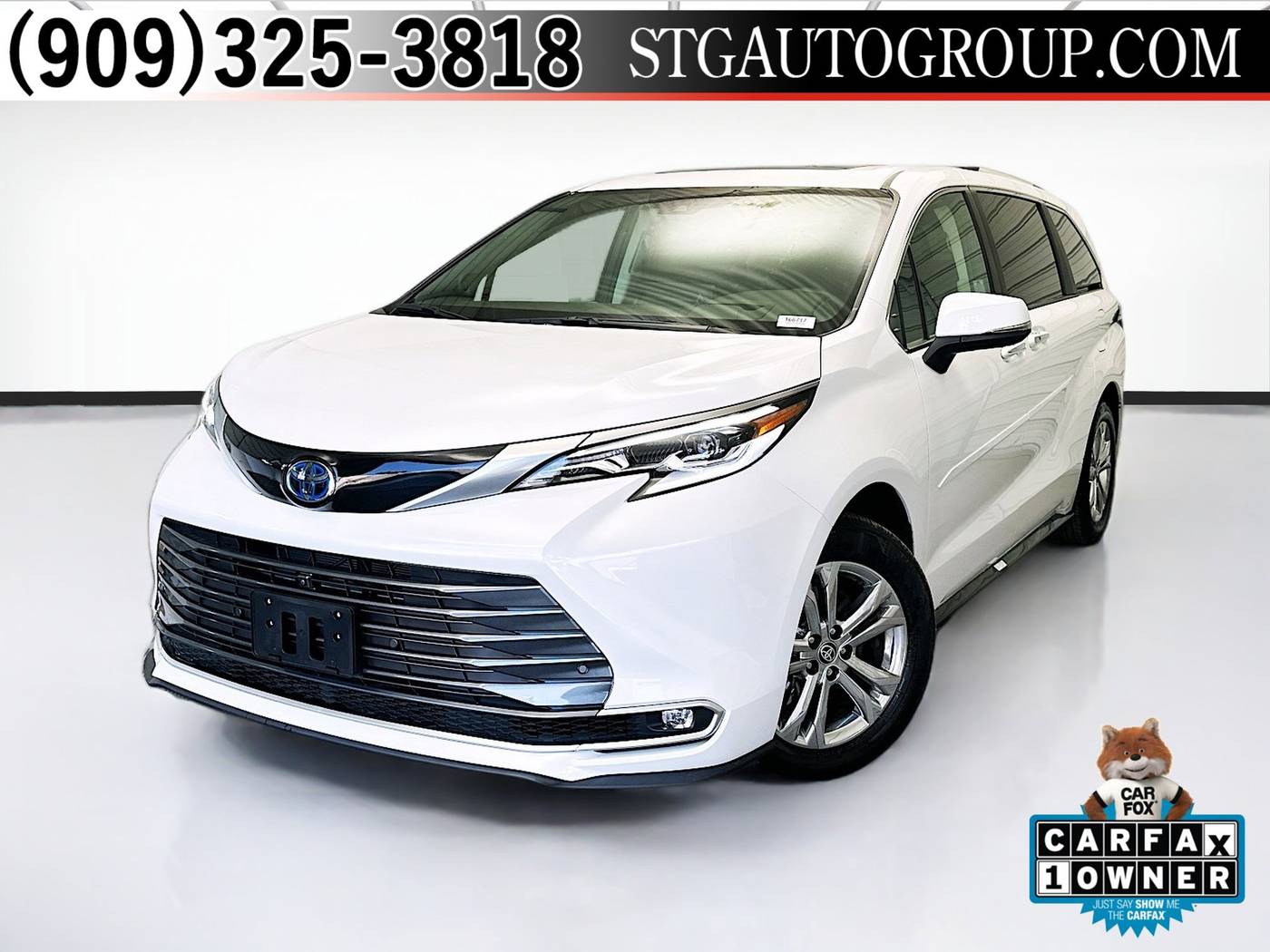 2024 Toyota Sienna Platinum — Minivan — 3,206 mi — Montclair, CA