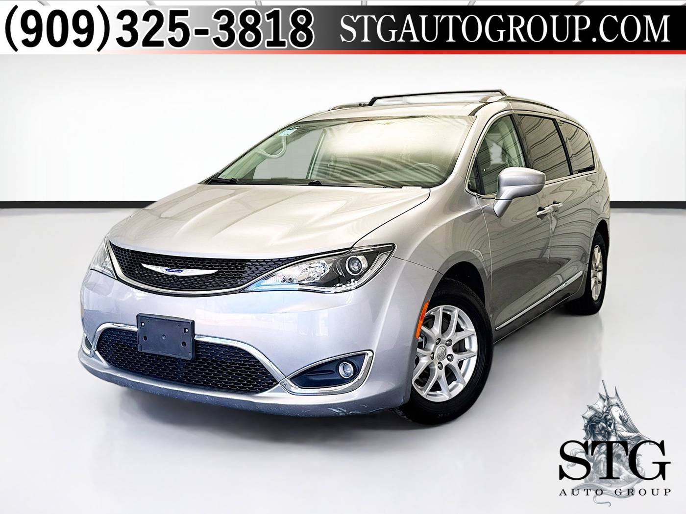 2020 Chrysler Pacifica Touring L — Minivan — 60,890 mi — Montclair, CA