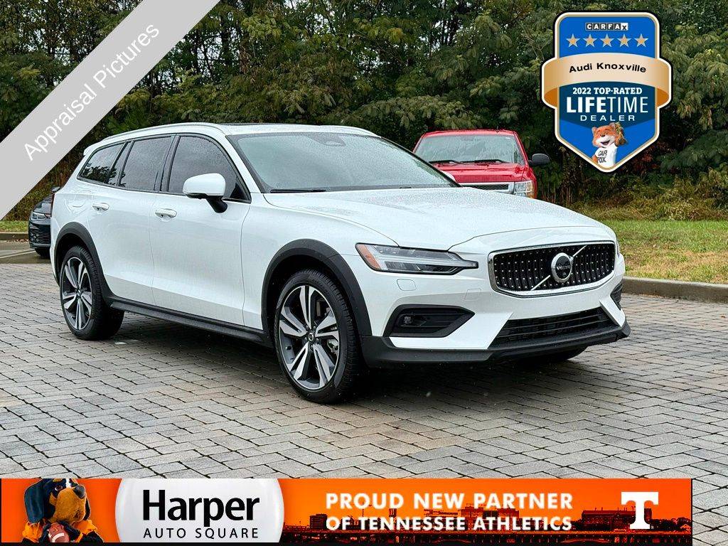 2026 Volvo V60 Cross Country Plus — Wagon — 1,243 mi — Knoxville, TN