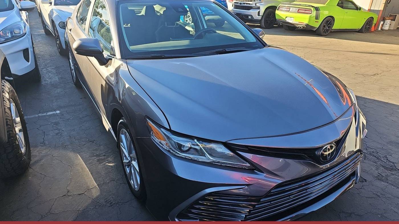 2024 Toyota Camry LE — Sedan — 23,847 mi — Tucson, AZ