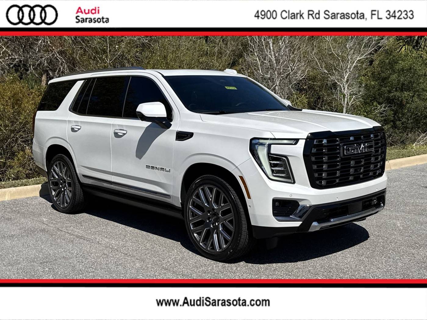 2025 GMC Yukon Denali Ultimate — SUV — 2,216 mi — Sarasota, FL