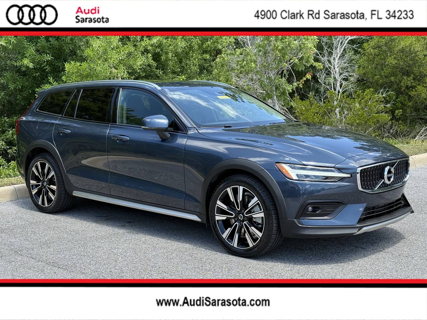 2022 Volvo V60 Cross Country T5 — Wagon — 31,395 mi — Sarasota, FL