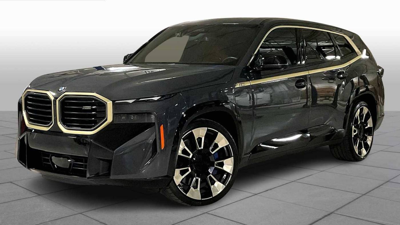 2024 BMW XM Base