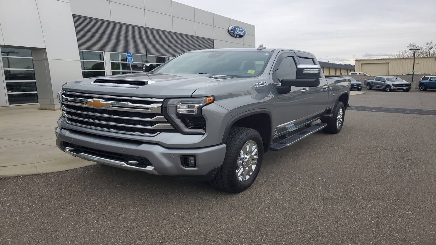 2024 Chevrolet Silverado 3500HD High Country — Pickup Truck — 31,416 mi — Oroville, CA