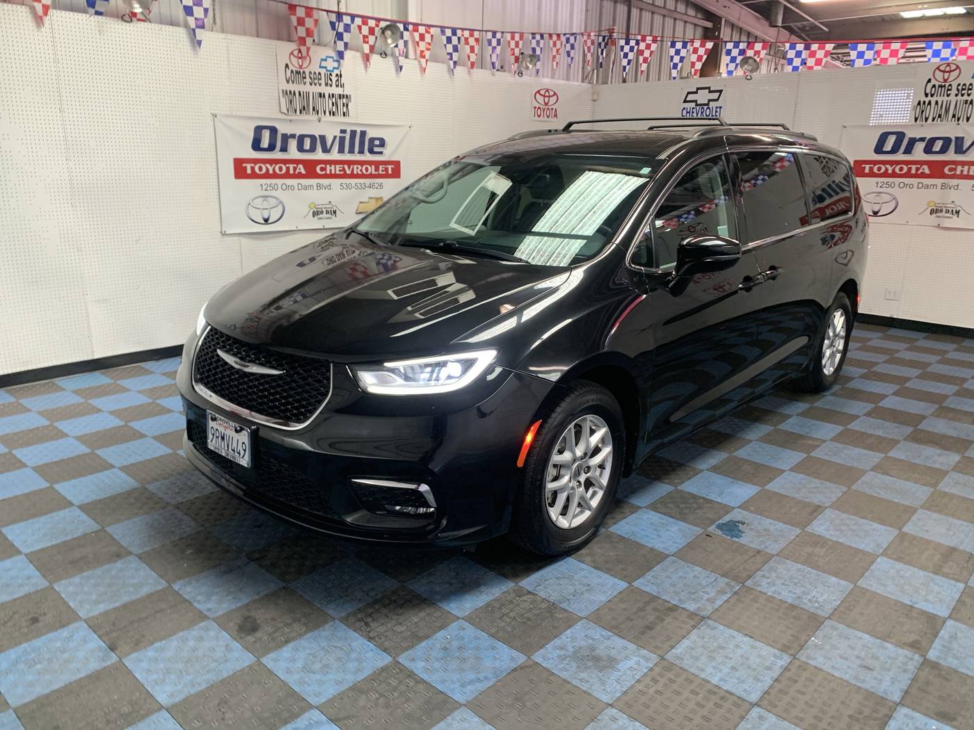 2022 Chrysler Pacifica Touring L — Minivan — 80,054 mi — Oroville, CA