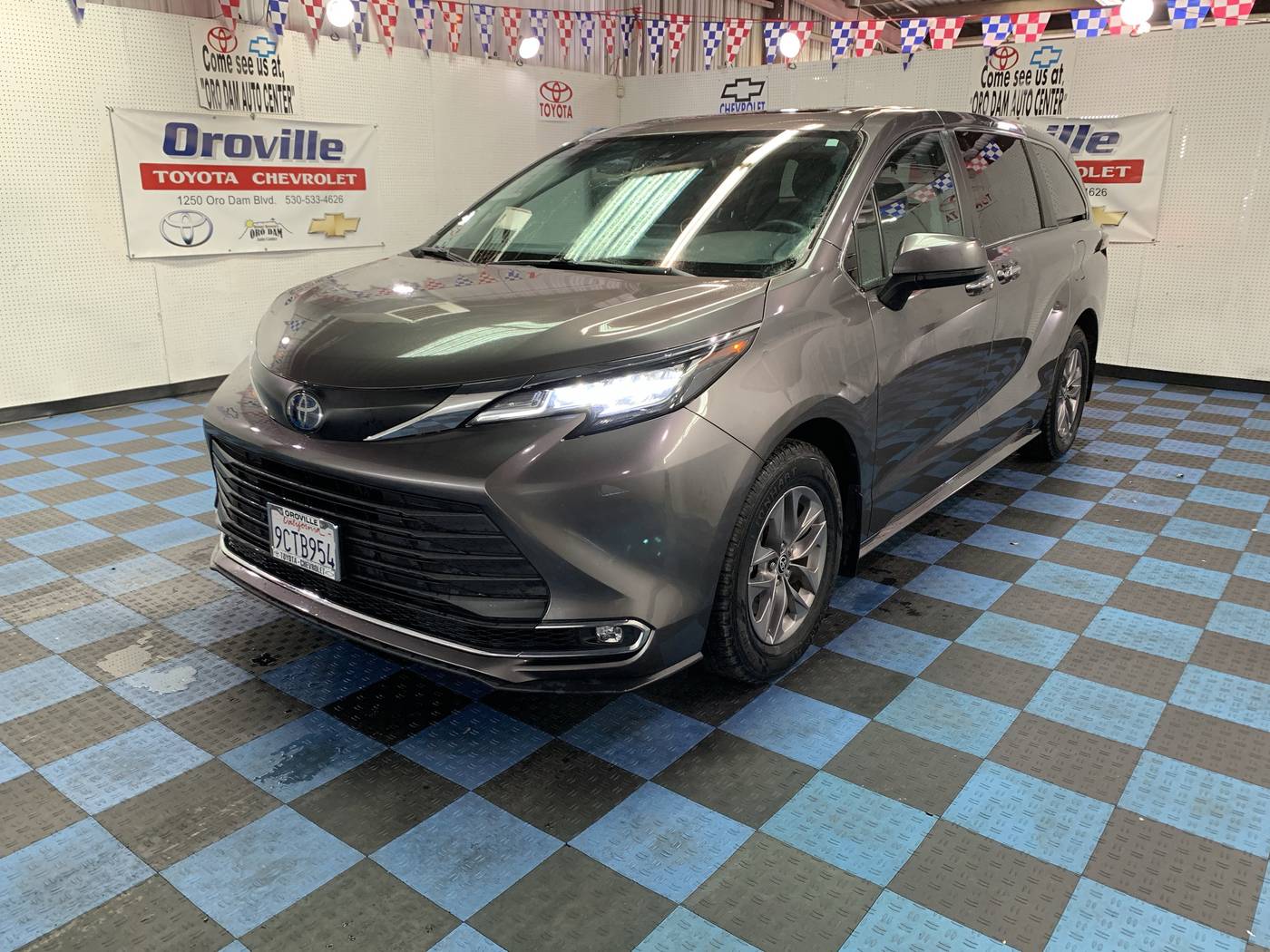 2022 Toyota Sienna XLE — Minivan — 56,636 mi — Oroville, CA