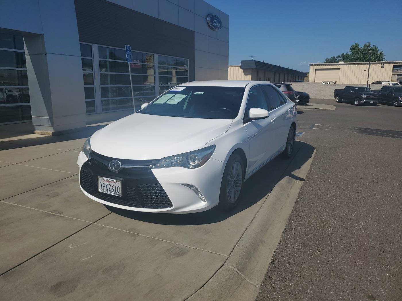 2016 Toyota Camry XLE — Sedan — 144,756 mi — Oroville, CA