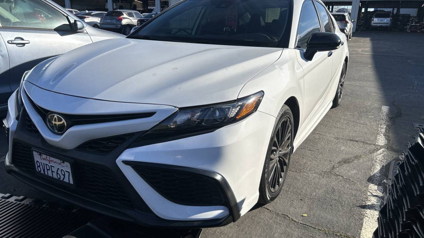 2021 Toyota Camry SE Nightshade — Sedan — 27,515 mi — Oroville, CA