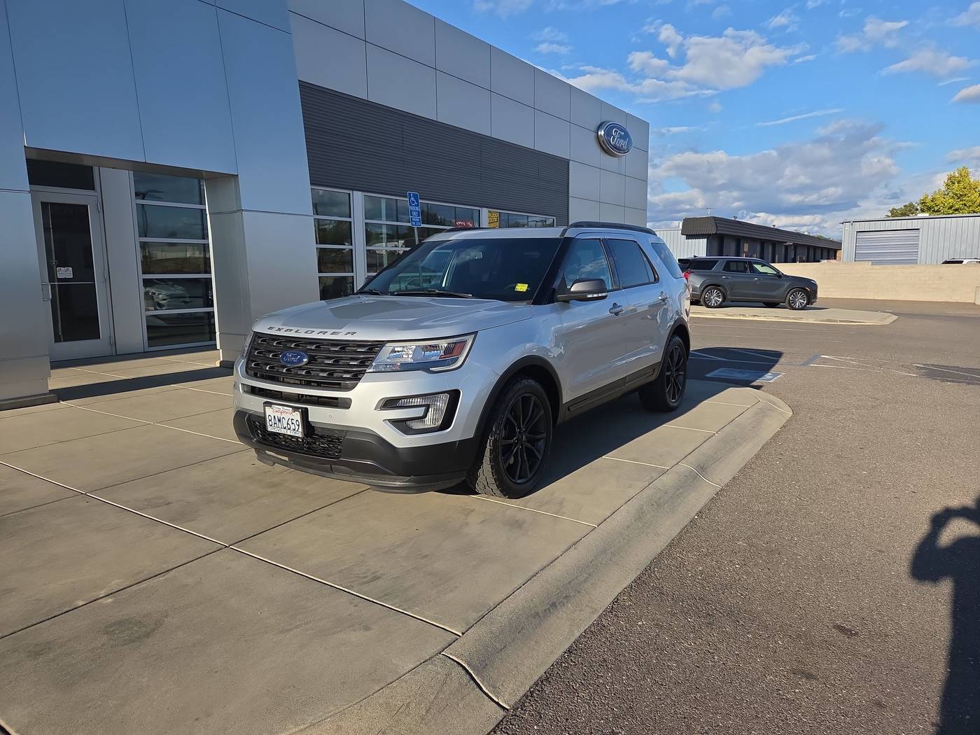 2017 Ford Explorer XLT — SUV — 116,803 mi — Oroville, CA