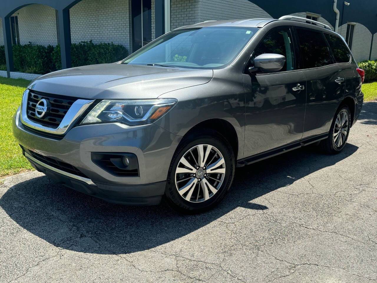 2020 Nissan Pathfinder SV — SUV — 89,486 mi — Hollywood, FL