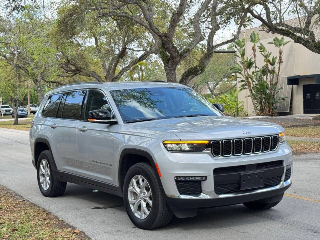 2023 Jeep Grand Cherokee Limited — SUV — 69,578 mi — Hollywood, FL