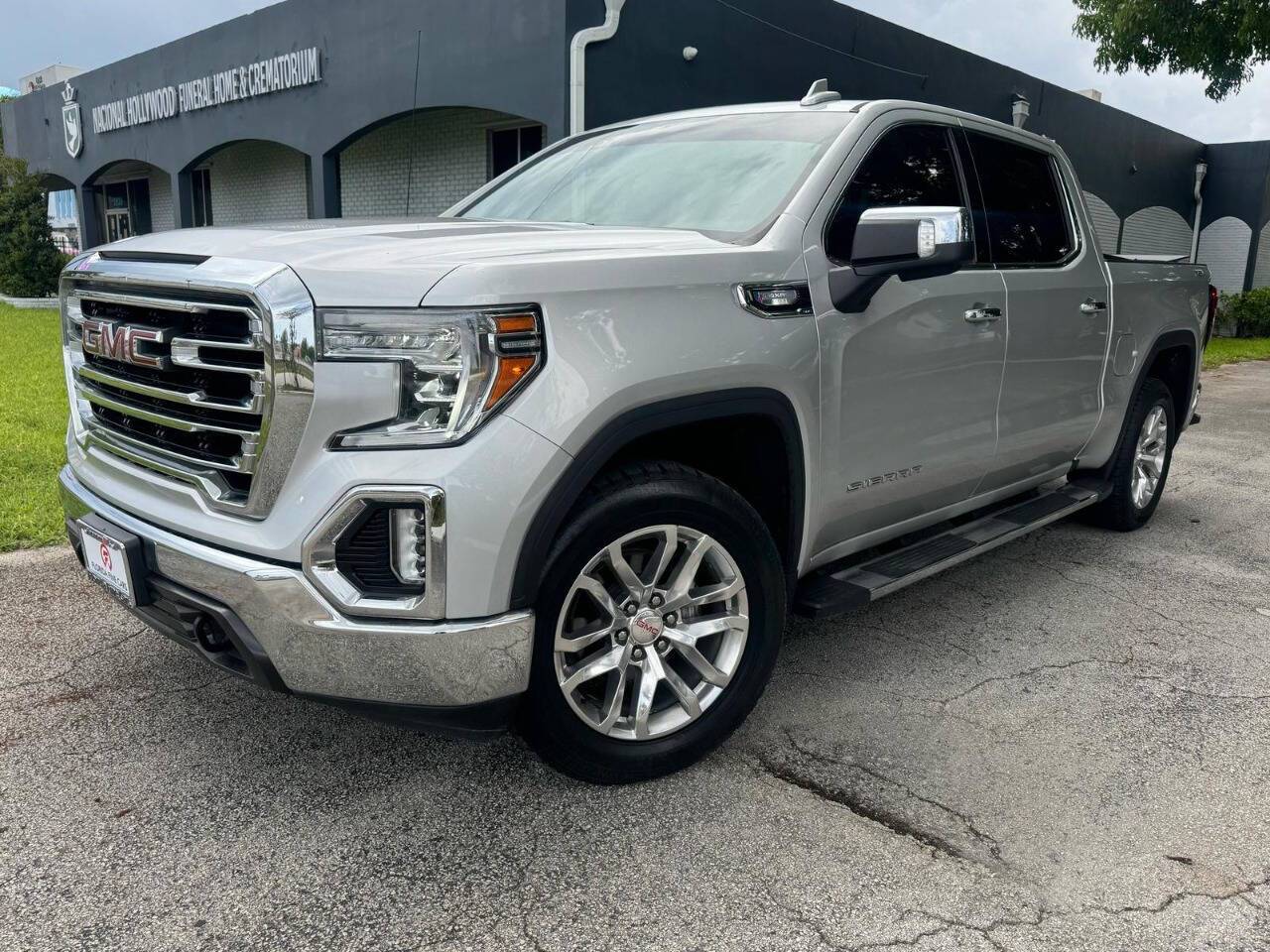 2019 GMC Sierra 1500 SLT — Pickup Truck — 91,719 mi — Hollywood, FL