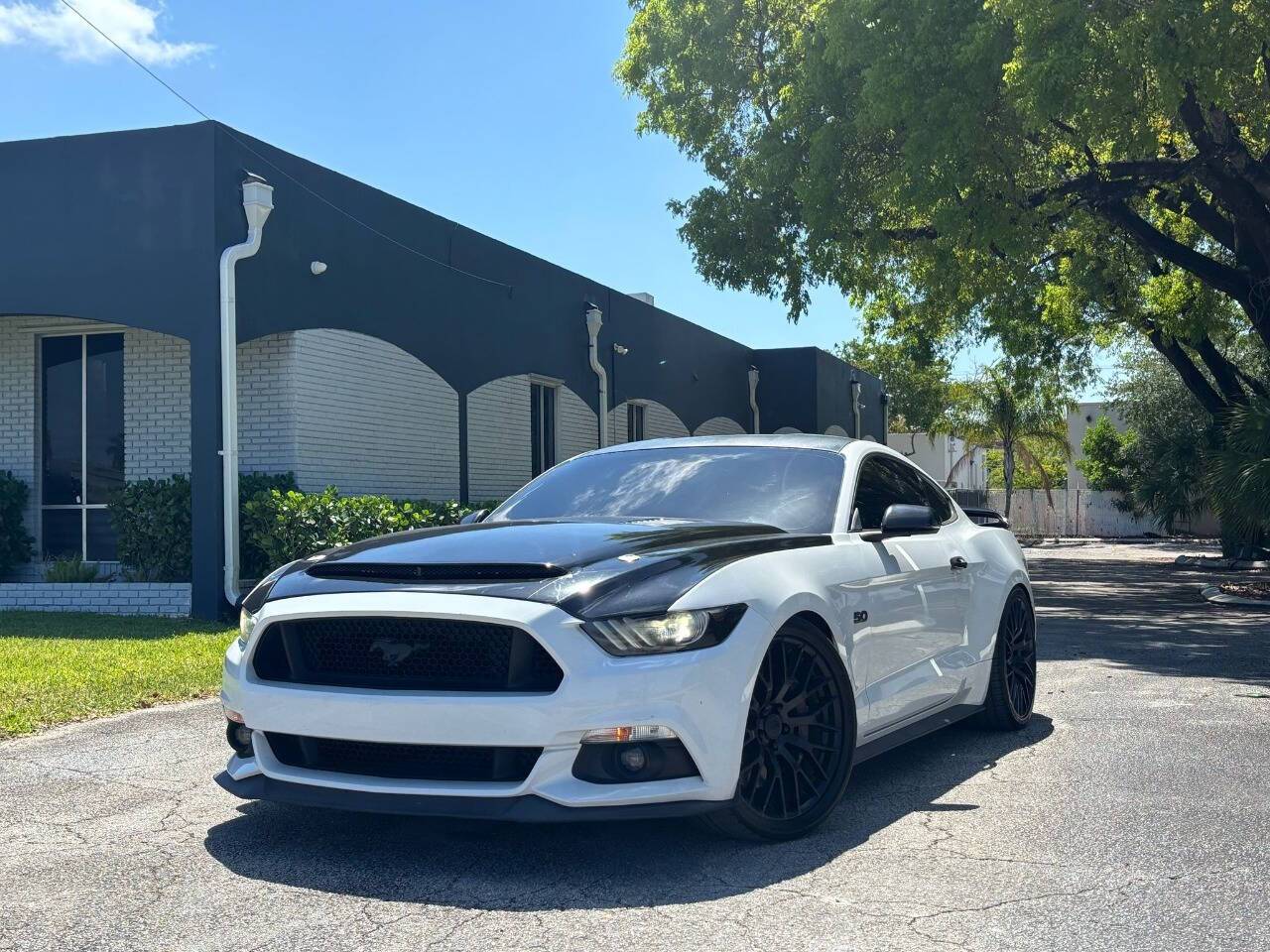 2016 Ford Mustang GT Premium — Coupe — 94,732 mi — Hollywood, FL