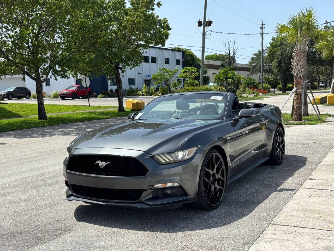 2016 Ford Mustang EcoBoost Premium — Convertible — 111,353 mi — Hollywood, FL