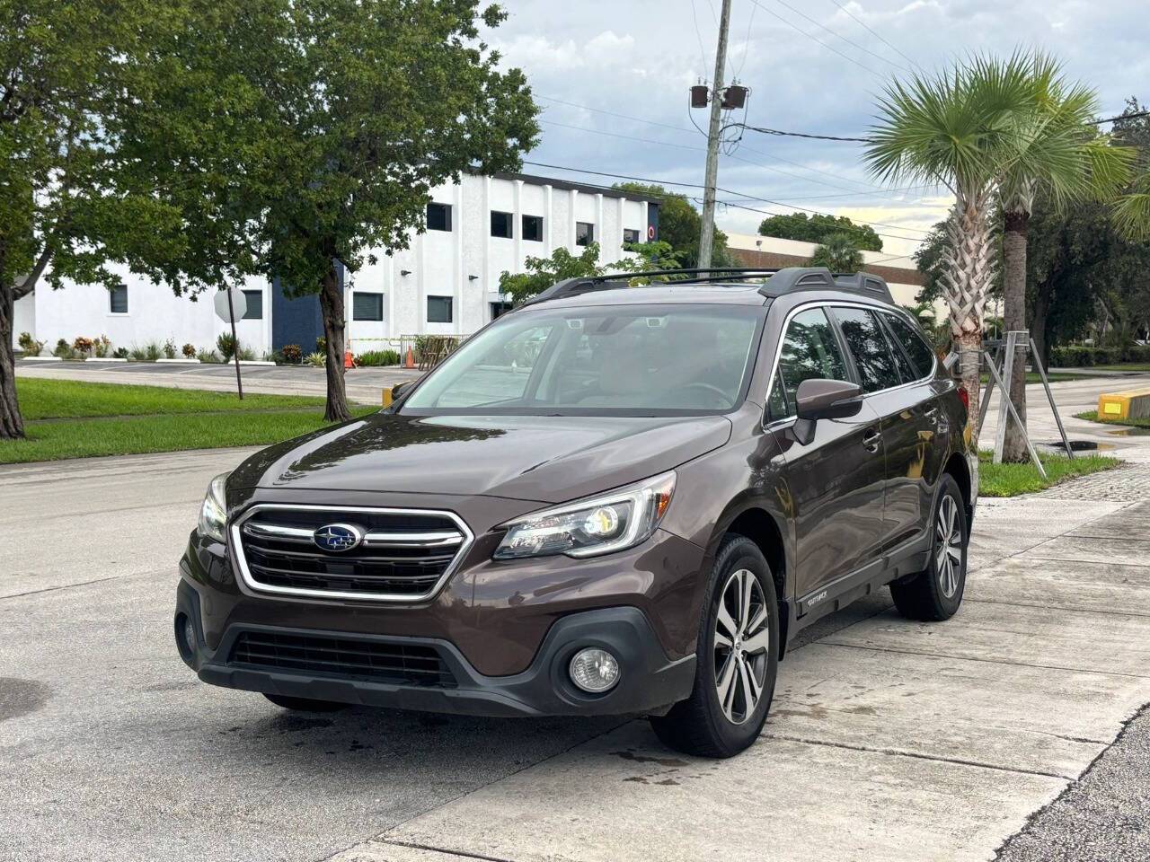 2019 Subaru Outback 2.5i Limited — SUV — 97,262 mi — Hollywood, FL