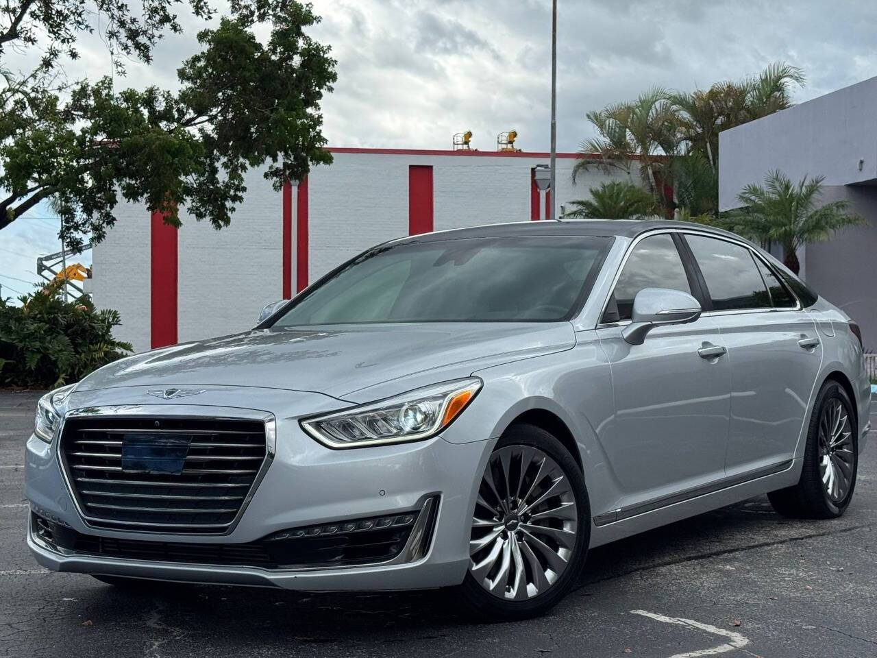 2017 Genesis G90 3.3T Premium — Sedan — 124,795 mi — Hollywood, FL