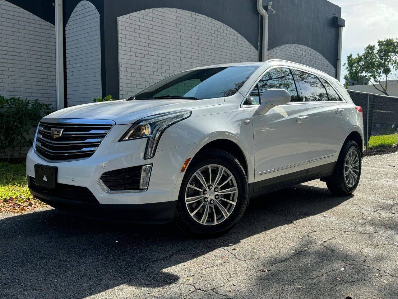 2017 Cadillac XT5 Luxury — SUV — 101,816 mi — Hollywood, FL