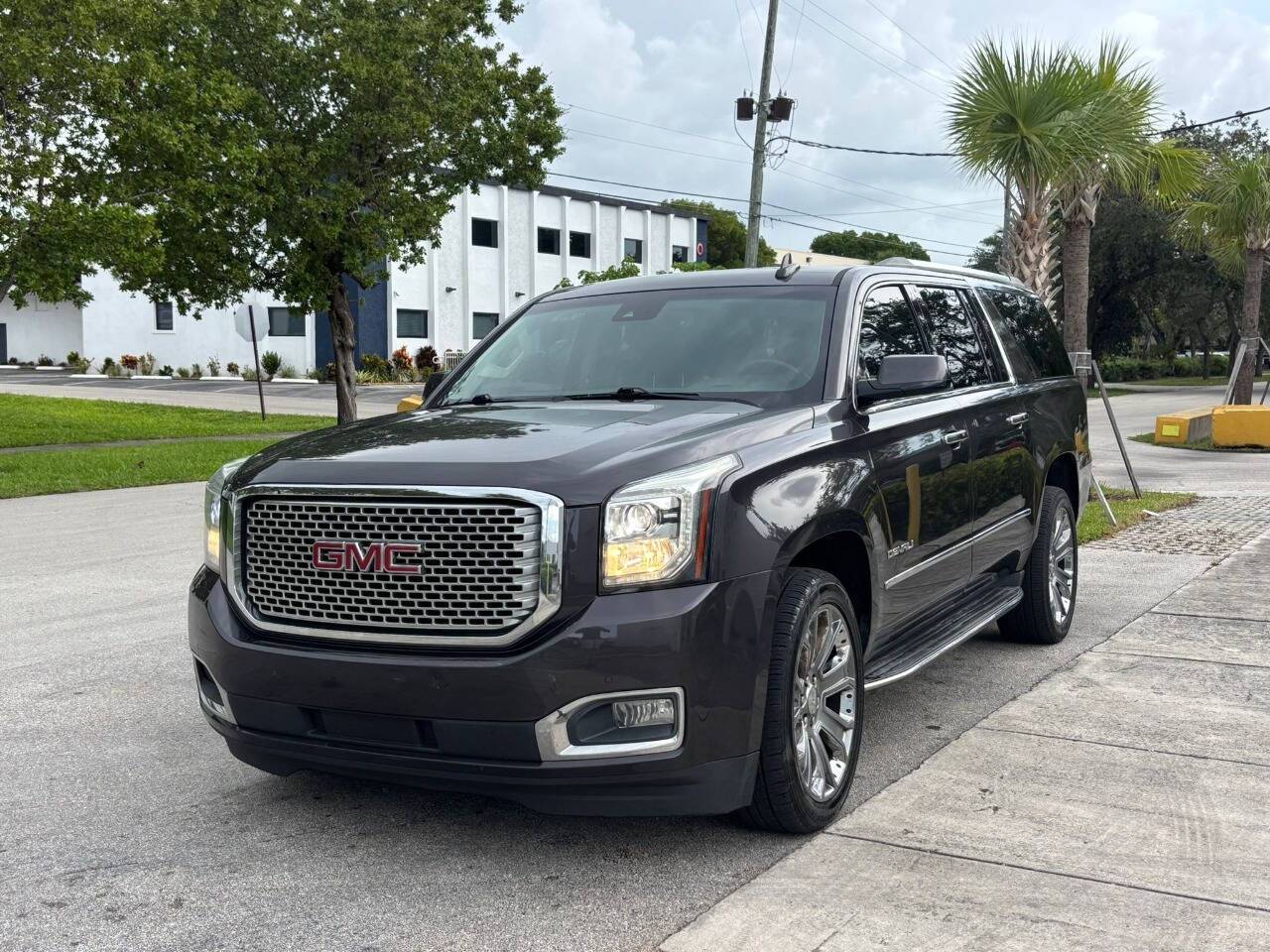 2016 GMC Yukon Denali — SUV — 124,174 mi — Hollywood, FL